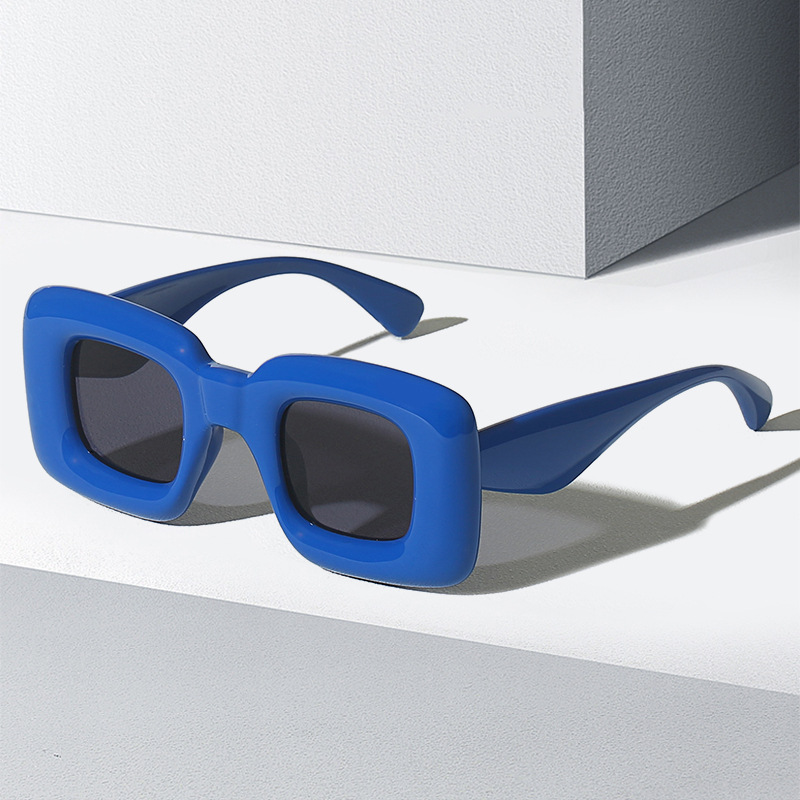 Wholesale Vintage Oversized Square Sunglasses with PC Frame For Women Men - Everful