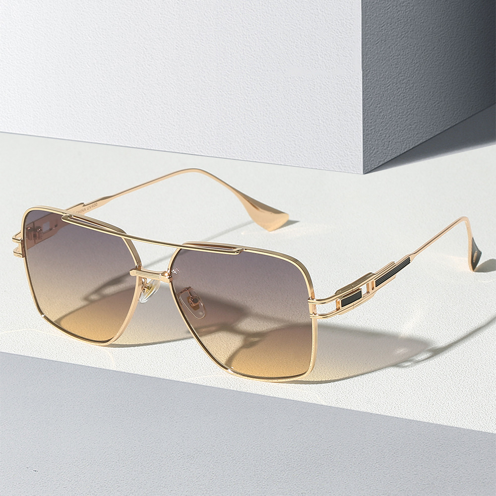 Fashion Men's Square Metal Sunglasses UV400 Protection Copper Alloy Frame PC Lens Navigator Style Eyewear For Driving Outdoor Party