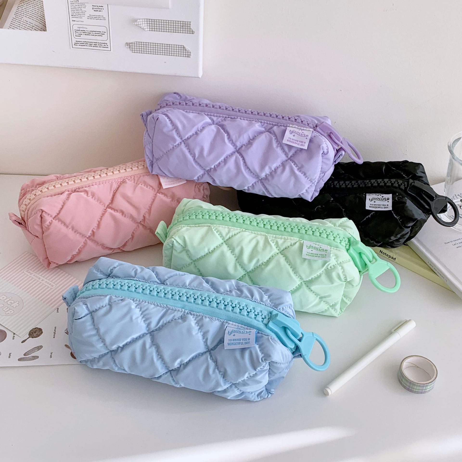 Large Capacity Quilted Nylon Pencil Case With Oversized Zipper INS Style Makeup Bag Rhombus Pattern Stationery Storage Pouch For Student Girls Women