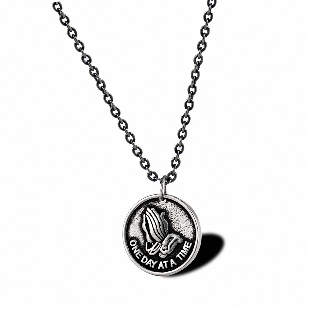 Praying Hands Pendant Necklace Titanium Steel Serenity Prayer Round Medallion Vintage Retro Hip Hop Jewelry For Unisex