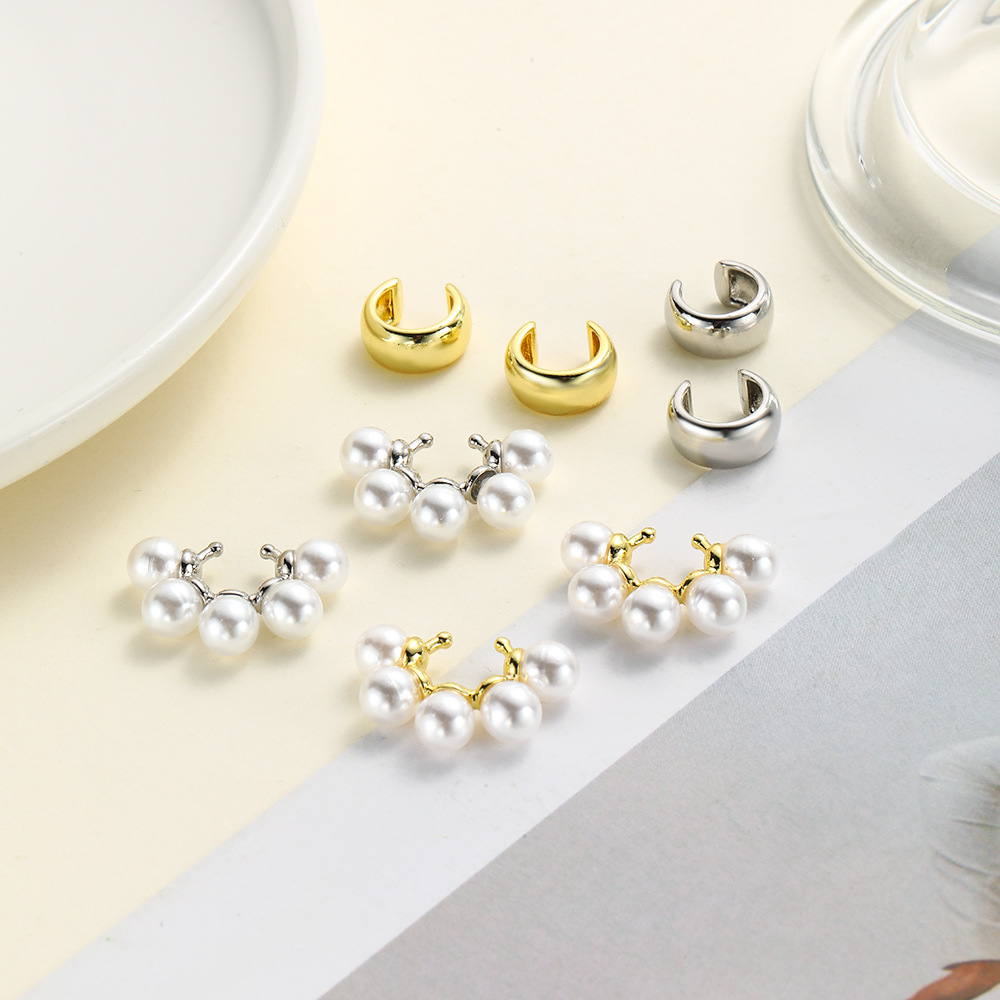 Faux Pearl Ear Cuffs Non Pierced For Women Minimalist 18K Gold Plated Copper Geometric Clip On Earrings Smooth Surface