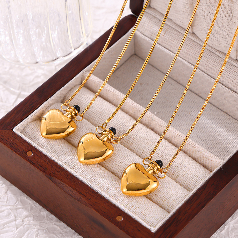 Heart Pendant Necklace Stainless Steel Small Bottle Design Urn Perfume Holder Snake Bone Chain Korean Style Women Gift