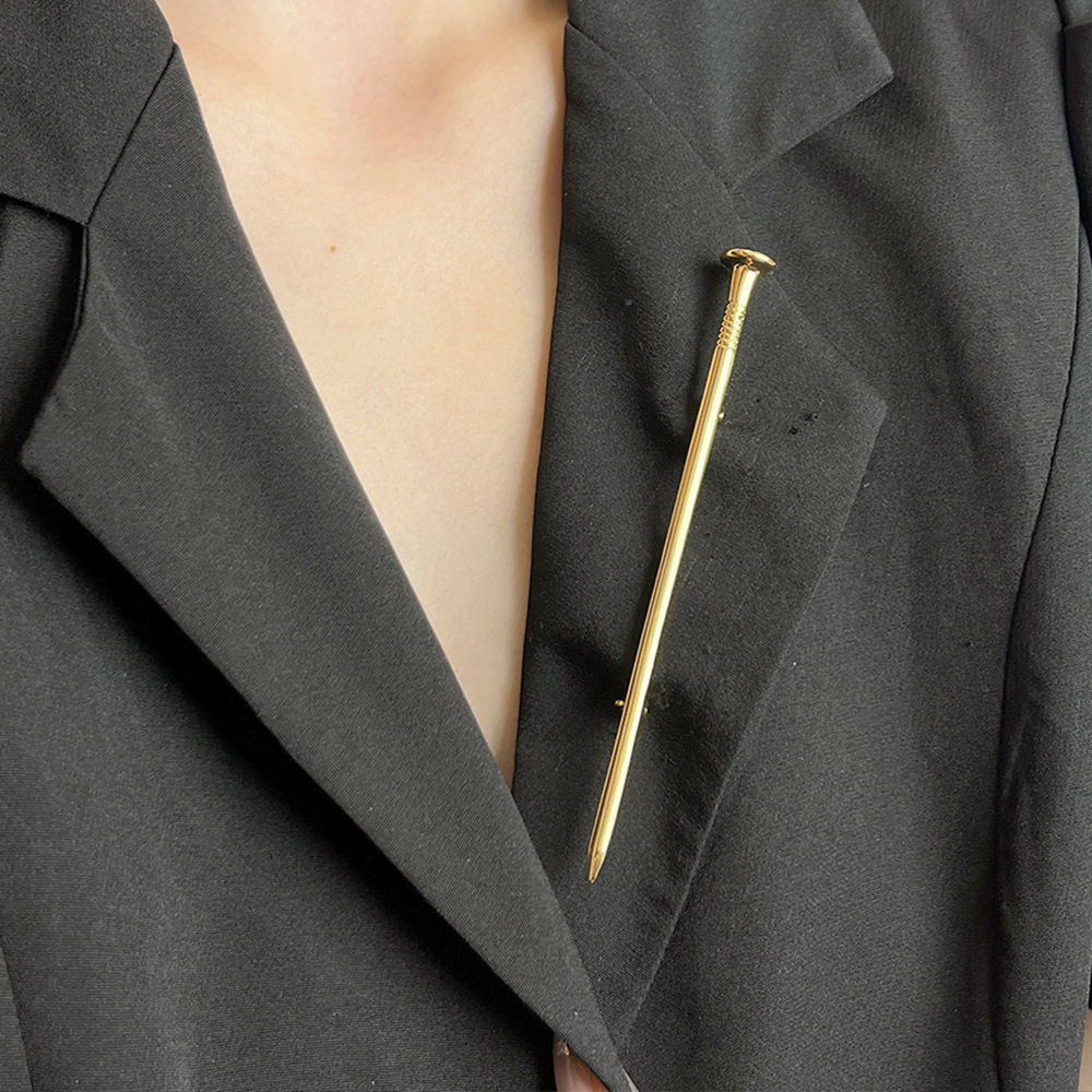 Fashion Women's Nail Shape Brooch Minimalist Alloy Electroplated Metal Pin For Suit Jacket Cardigan Decorative Jewelry Gift Gold Silver Options