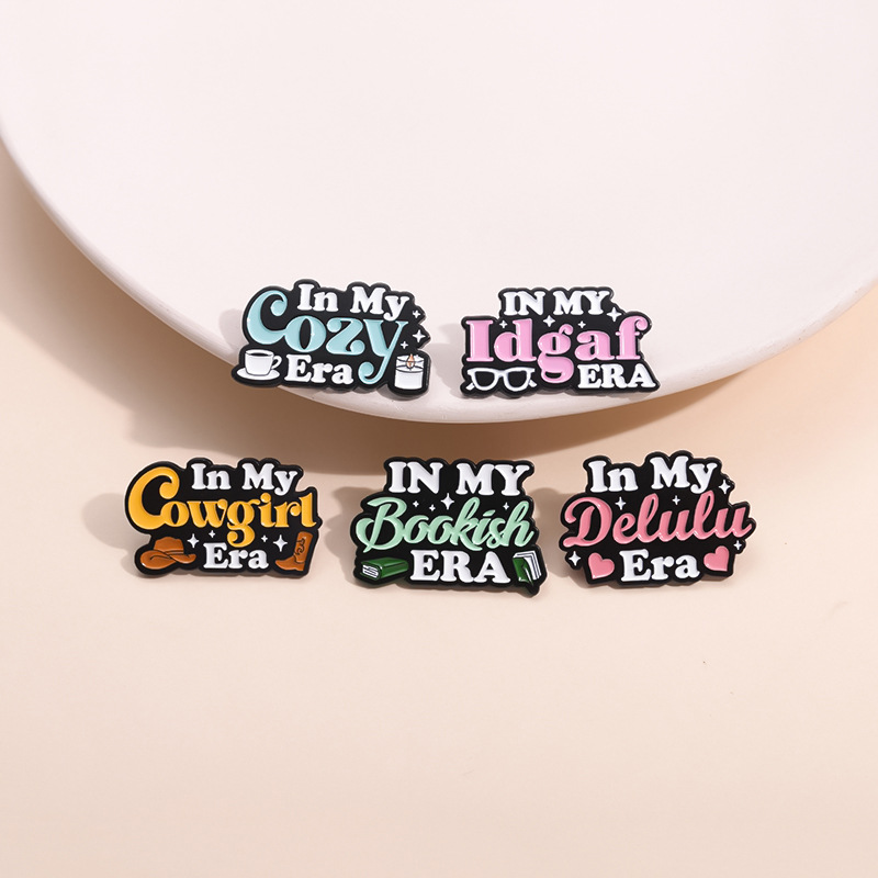 In My Era Series Enamel Pins Set Zinc Alloy Bookish Cowgirl Cozy Delulu Idgaf Brooches Fashion Metal Badges For Clothes Bags Backpacks Decoration Gift Accessories