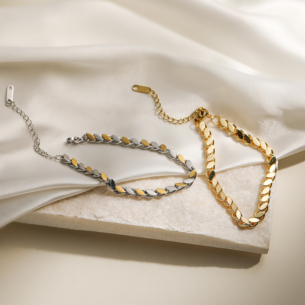 Leaf Chain Bracelet 18K Gold Plated Stainless Steel Retro Niche Versatile Jewelry For Women Adjustable