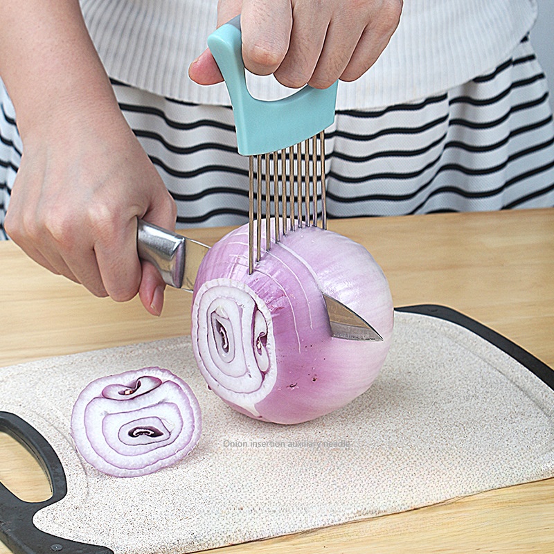 Stainless Steel Onion Holder Slicing Guide Meat Tenderizer Needle Fruit Vegetable Slicer Helper with Non-slip Handle for Kitchen Cooking Tool