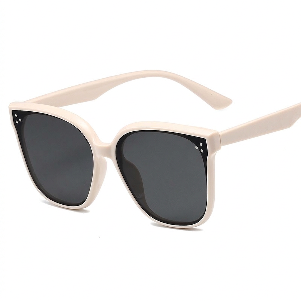 Wholesale Retro Square Sunglasses With Big PC Frame For Women Men - Everful