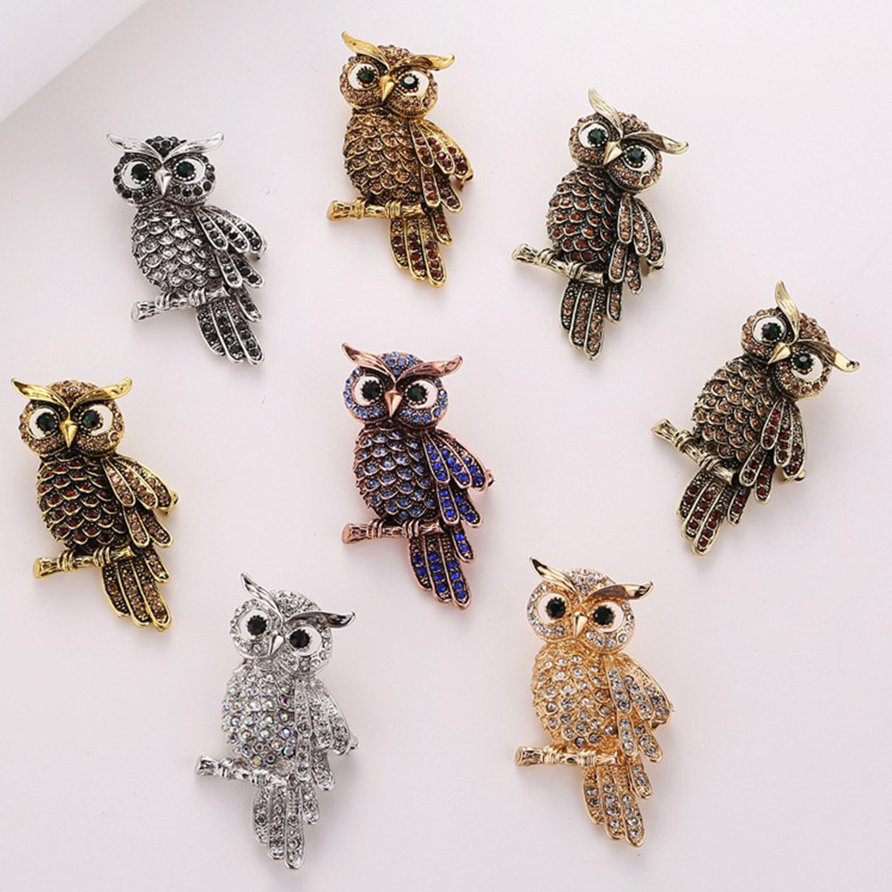 Luxury Vintage Alloy Owl Brooch Pin With Sparkling Colorful Rhinestones Retro Animal Breastpin For Women Fashion Clothing Scarf Jewelry Gift
