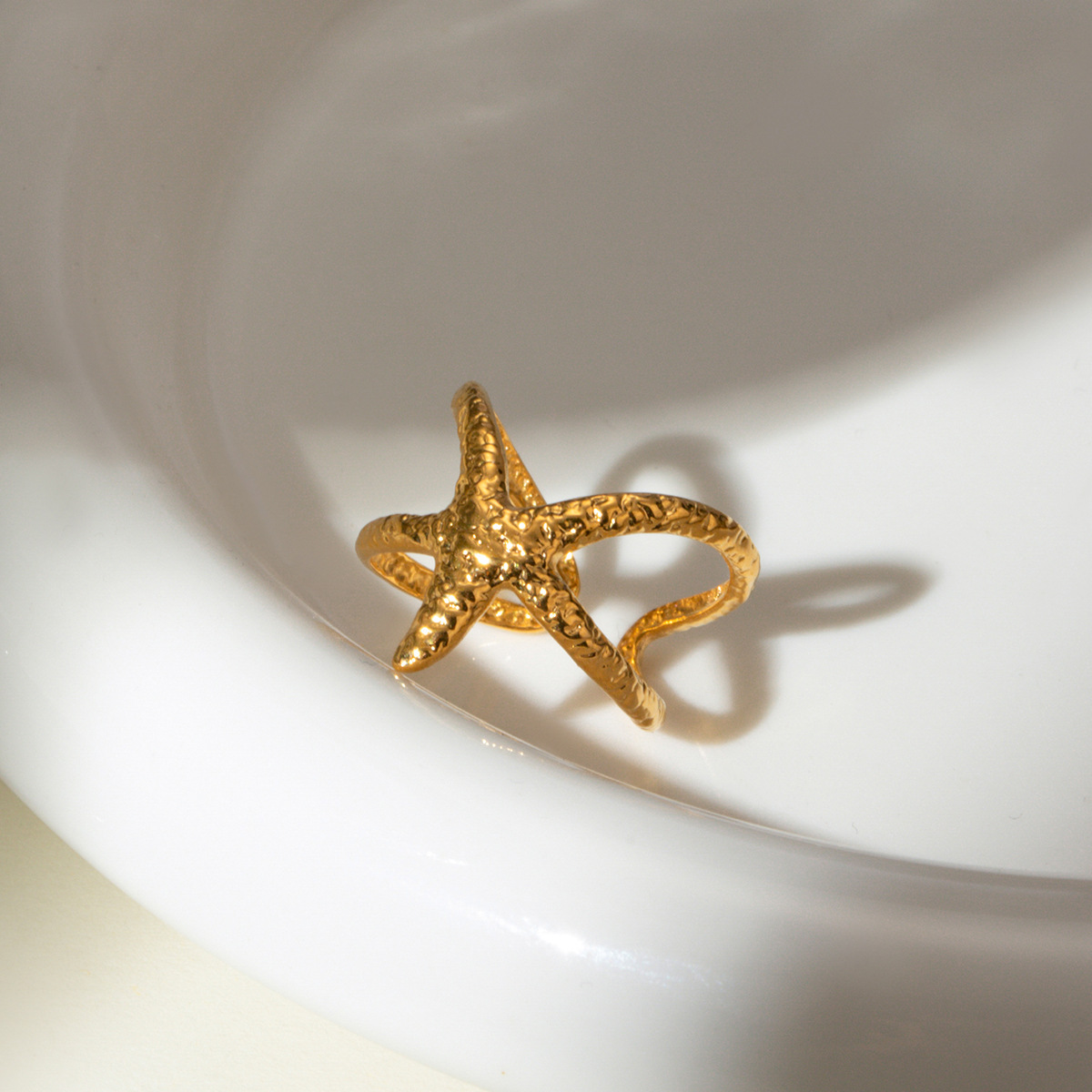 18K Gold Plated Stainless Steel Starfish Ring For Women Summer Beach Sea Star Adjustable Open Ring Textured Marine Life Jewelry Waterproof Hypoallergenic