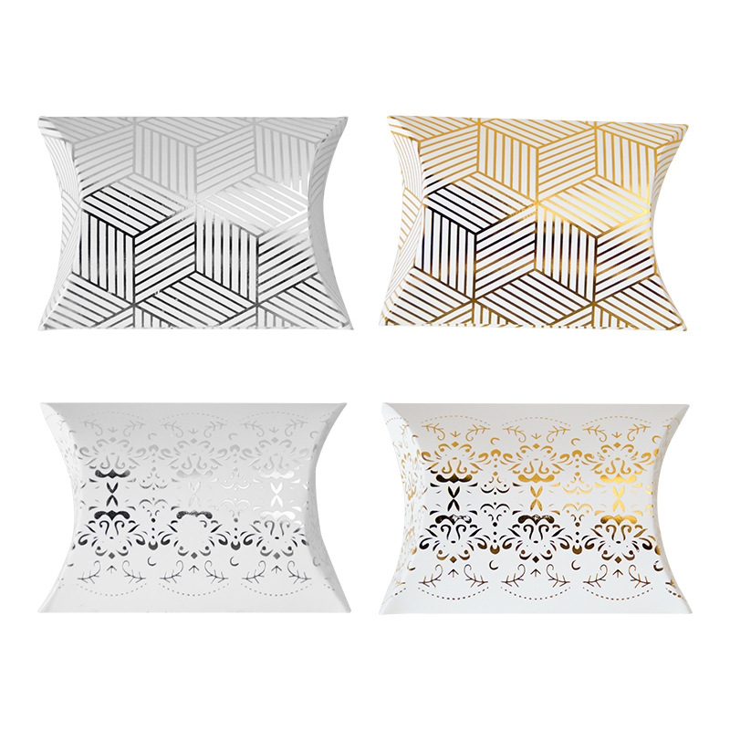 European Pillow Gift Boxes Gold Silver Foil Cardboard Candy Boxes With Ribbons For Wedding Party Favors Holiday Celebration Mini Treat Packaging Boxes