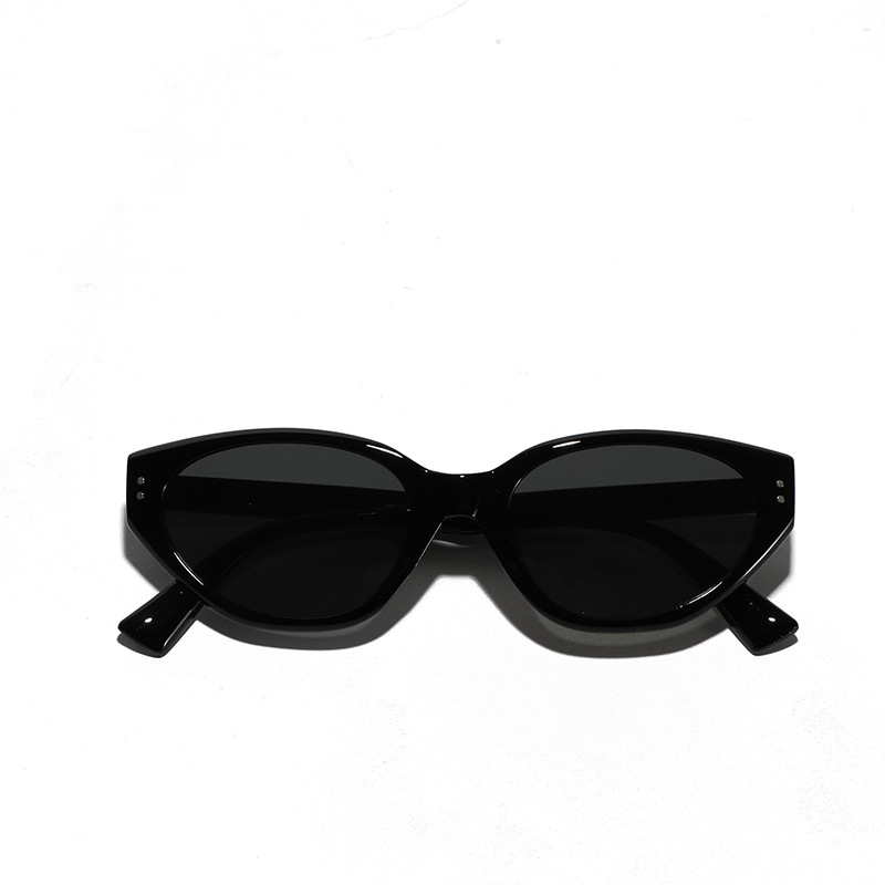 Wholesale Vintage Square Cat Eye Sunglasses With Metal Rivets - Everful