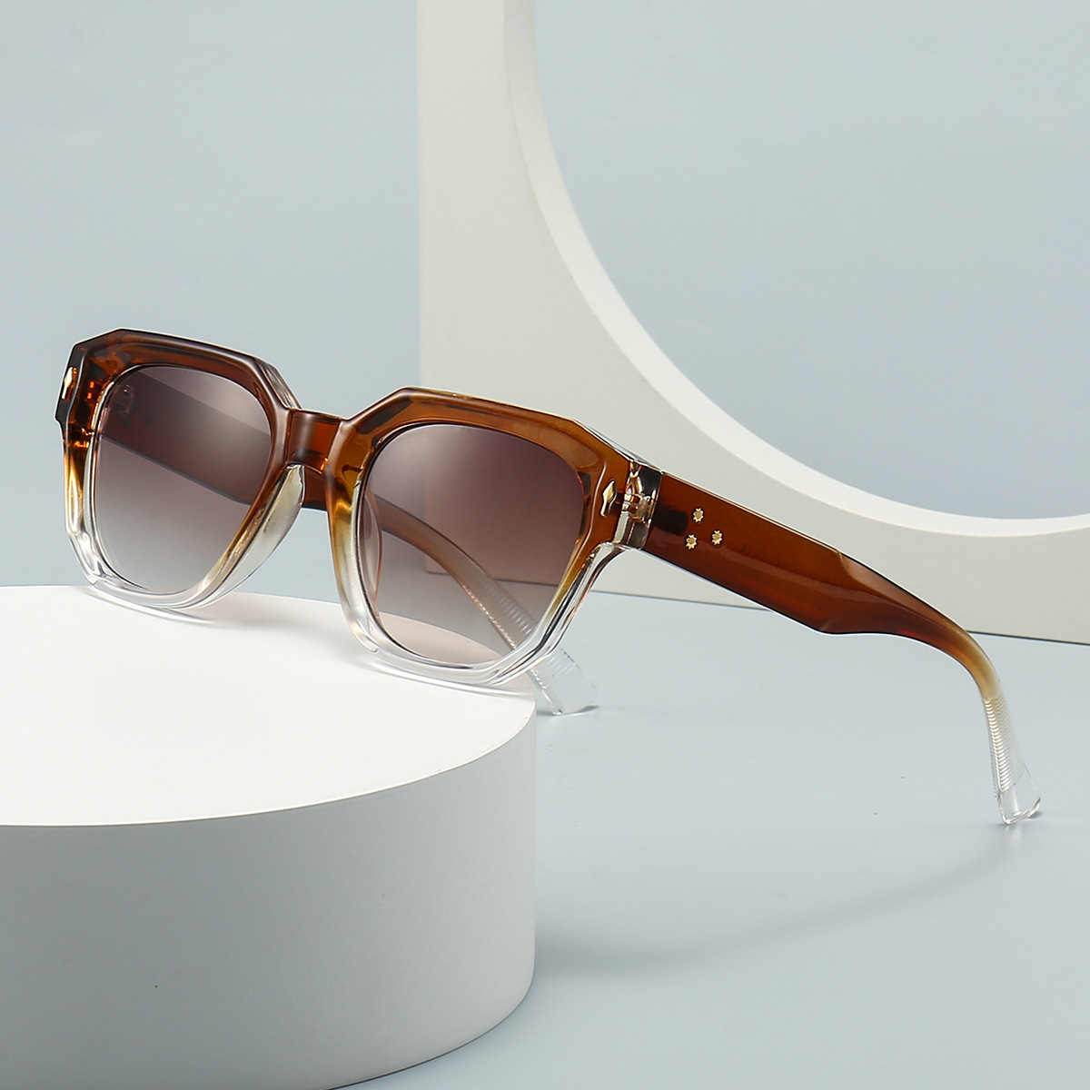 Wholesale Retro Square Sunglasses with Metal Star Rivets For Men Women - Everful