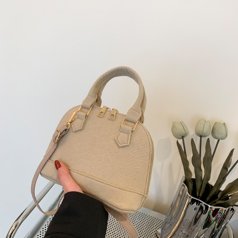 Fashion Women's Shell Shoulder Bag Vintage Embossed Crocodile Pattern PU Leather Crossbody Bag Small Handbag With Top Handle Adjustable Strap For Daily Use