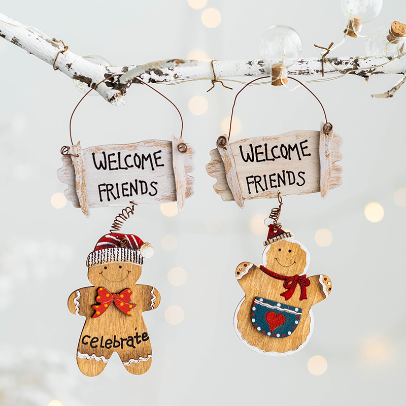 Christmas Wooden Gingerbread Man Welcome Friends Sign Hanging Ornament Cartoon Painted Wood Welcome Plaque For Xmas Tree Door Home Wall Decor