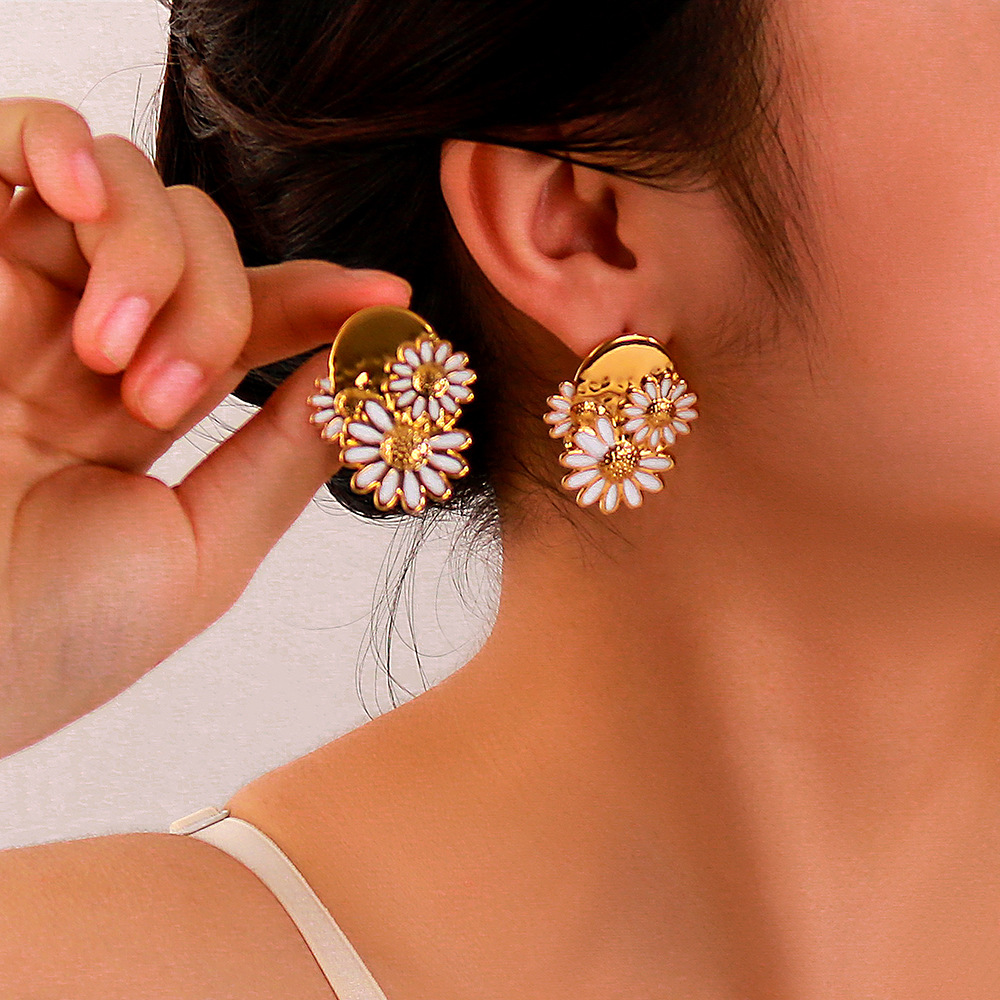Daisy Flower Drop Earrings 18K Gold Plated Stainless Steel White Enamel INS Style Elegant Jewelry For Women