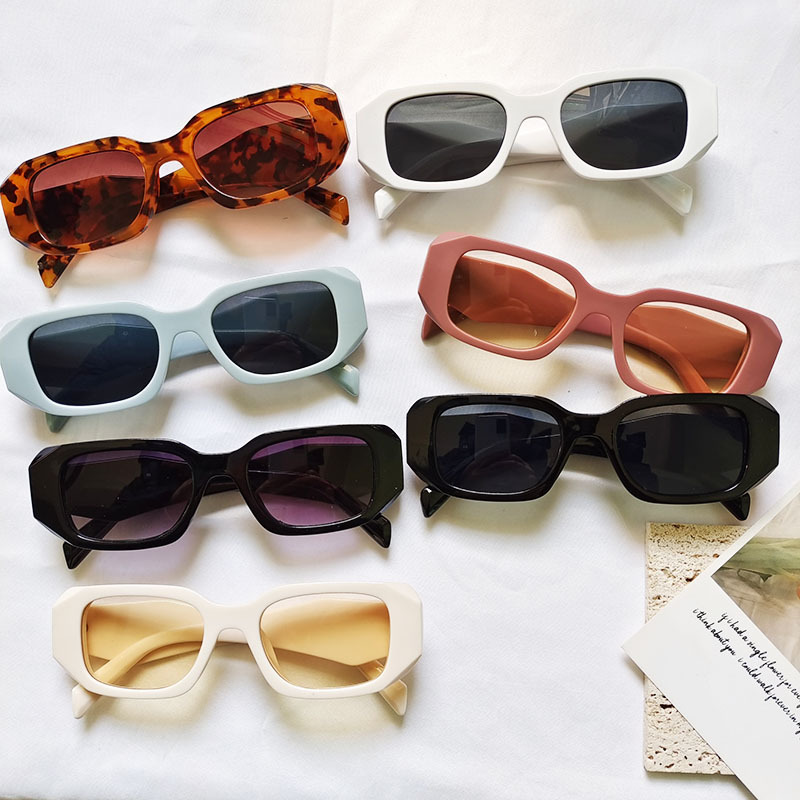 Wholesale Retro Square Sunglasses with UV400 Protection For Women - Everful