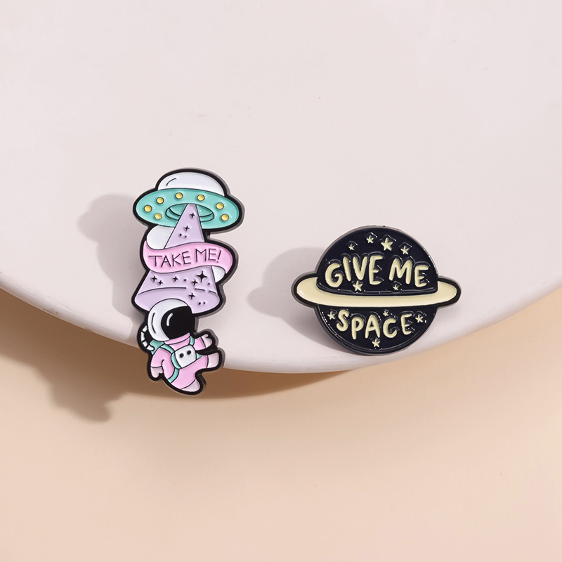 Creative Cartoon Astronaut UFO Planet Enamel Pin Set Zinc Alloy Give Me Space Take Me Badge Brooch Pins For Backpack Clothing Accessories Decoration Gift