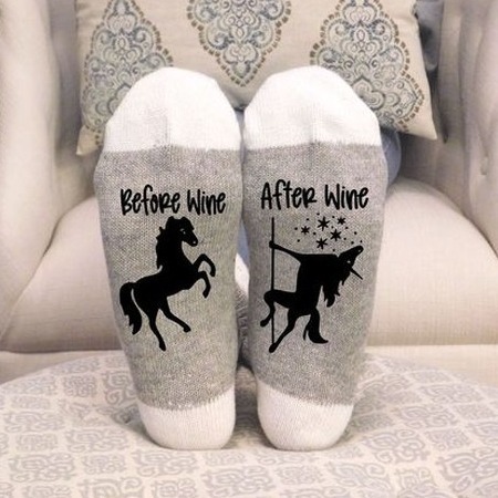 Unisex Funny Before After Wine Letter Print Crew Socks Cotton Blend Novelty Graphic Mid-Calf Socks For Men Women Casual Home Party Hosiery