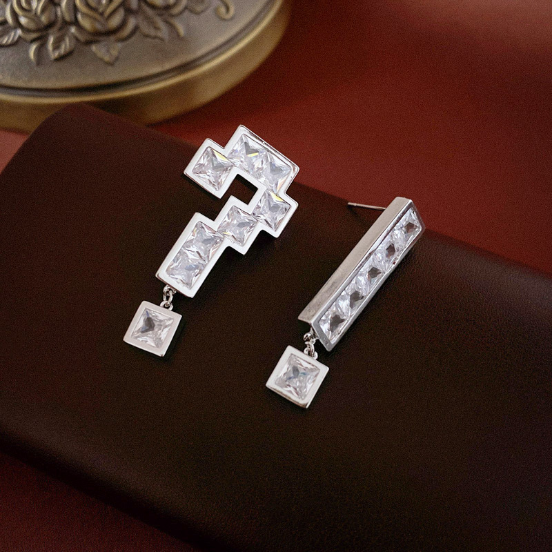 Unique Asymmetric Pixel Art Question Mark Exclamation Mark Earrings Copper Silver Plated Square Zirconia Punctuation Symbol Jewelry For Women Girls Daily Fashion