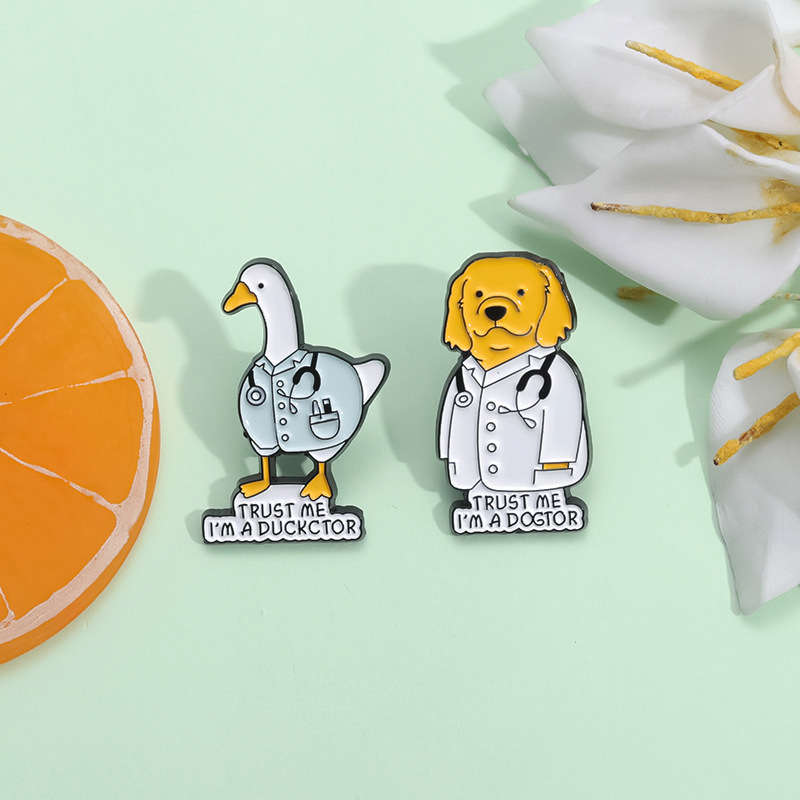Funny Animal Doctor Enamel Pins Set Trust Me I'm A Duckctor Dogtor Alloy Brooches For Backpack Clothing Decoration Cartoon Gift For Nurse Students