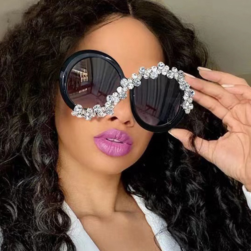 Wholesale Oversized Round Rhinestone Sunglasses with Asymmetric PC Frame - Everful