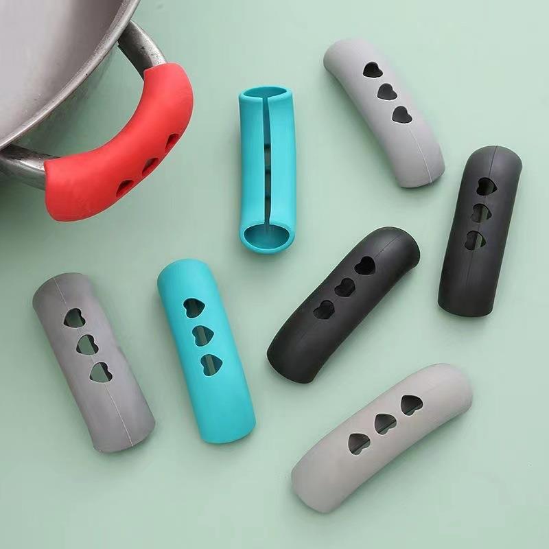 Silicone Pot Handle Covers Heat Resistant Anti-Scald Pot Ear Sleeve Heart Shaped Cutout Design Flexible Pan Handle Protector For Kitchen Cooking