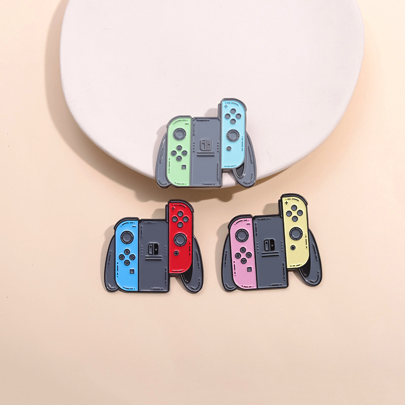 Creative Zinc Alloy Game Console Enamel Brooch Pin Colorful Controller Badge Jewelry For Backpack Clothes Decoration Gift For Gamers