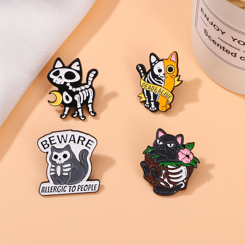 Halloween Skeleton Cat Alloy Enamel Brooch Pin Dead & Alive Beware Allergic To People Gothic Cartoon Cat Badge For Jackets Bags Jewelry