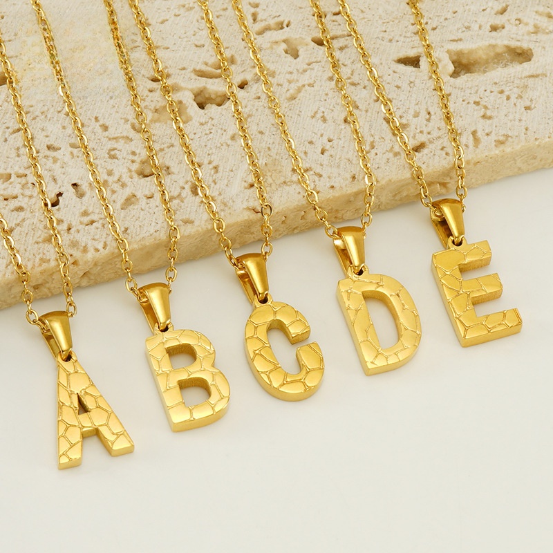 Stainless Steel Initial Letter A-E Pendant Necklace 18K Gold Plated Cracked Texture Adjustable Chain Fashion Women Jewelry Accessory