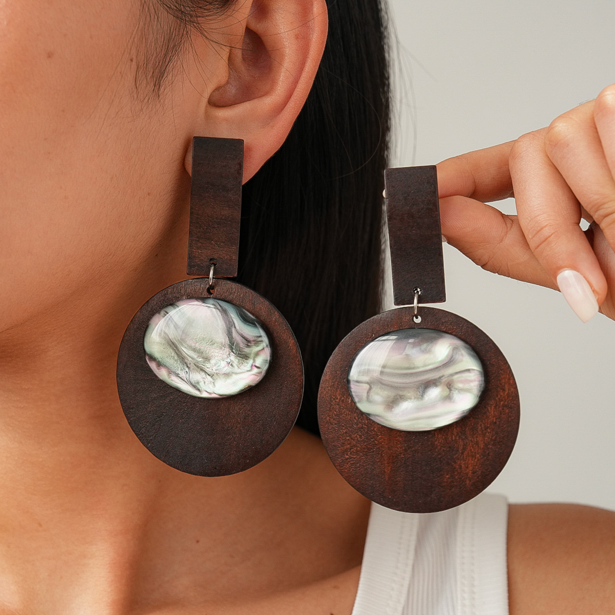 Vintage Wood Resin Geometric Round Dangle Earrings For Women Bohemian Large Statement Drop Earrings With Shell Inlay Ethnic Style Jewelry Accessories
