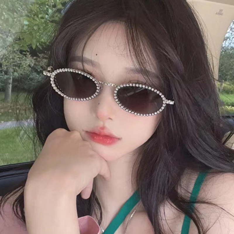 Wholesale Oval Rhinestone Sunglasses Retro Punk Y2K Copper Alloy Frame - Everful