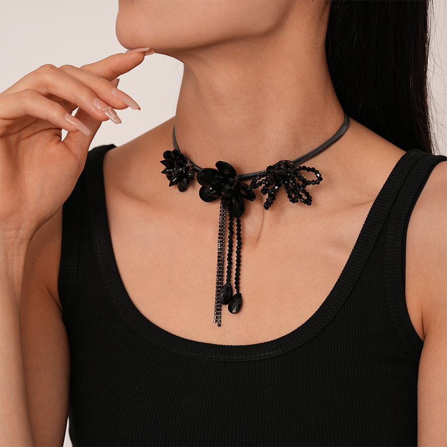 Gothic Black Flower Choker Necklace With Long Beaded Tassels Dark Vintage Style Alloy Glass Beads Statement Necklaces For Women Party Accessories