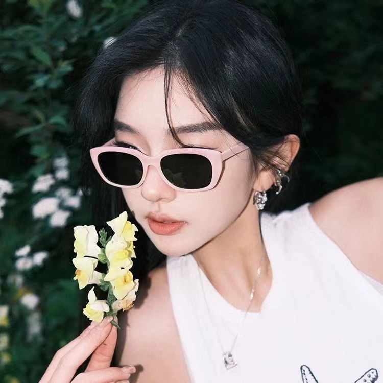 Wholesale Women Cat Eye Sunglasses Vintage PC Frame UV400 Protection - Everful