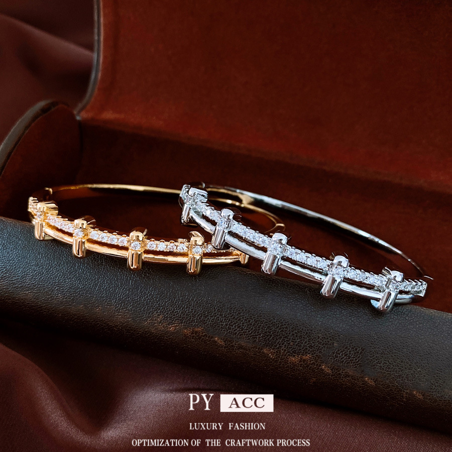 Luxury Zirconia Pavé Bangle Gold Plated Copper Geometric Step Design Bracelet for Women Party Wedding Jewelry