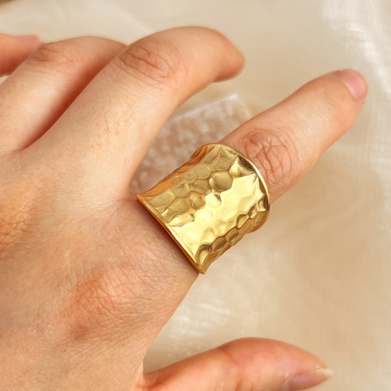 Chunky Hammered Stainless Steel Wide Band Ring For Women 18K Gold Plated Water Ripple Textured Statement Adjustable Open Finger Rings Minimalist Jewelry