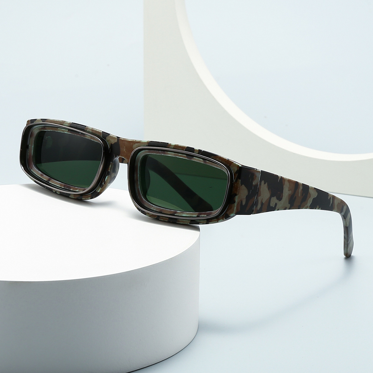 Wholesale Retro Rectangular Sunglasses With Plastic Frame For Men Women - Everful