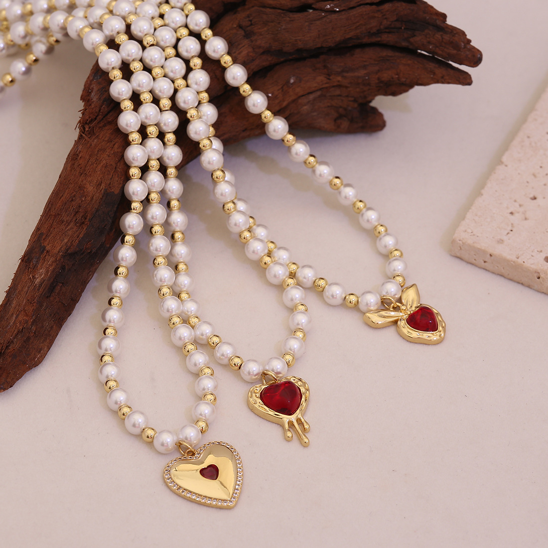 Elegant Faux Pearl Gold Plated Stainless Steel Necklace With Red Heart Zirconia Pendant Luxury Retro Neck Jewelry For Women Valentine Party Gift