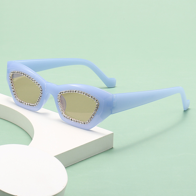 Wholesale Rhinestone Cat Eye Sunglasses UV400 Protection PC Frame Retro - Everful