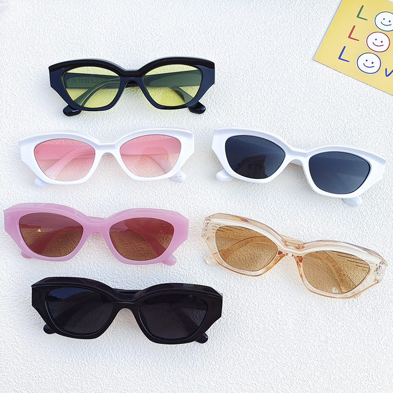 Wholesale Retro Square Cat Eye Sunglasses with PC Frame For Women Men - Everful