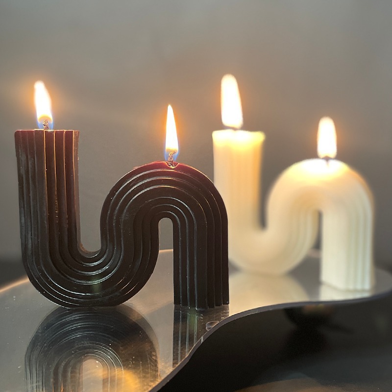 Modern Geometric S-Shape Step Scented Candle Handmade Soy Wax Ribbed Aesthetic Decorative Candle for Home Bedroom Living Room Aromatherapy Ornament