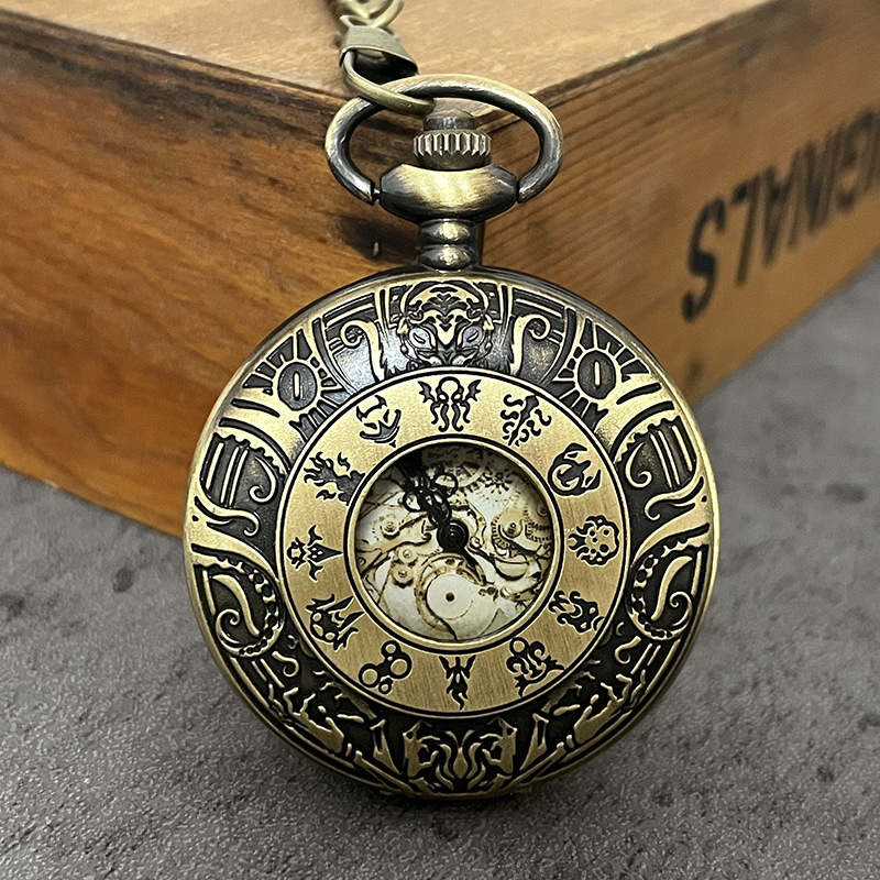 Vintage Bronze Pocket Watch Steampunk Hollow Out Mechanical Gear Design Quartz Watch With Chain Retro Engraved Flip Case For Men Women Collection Jewelry Gift