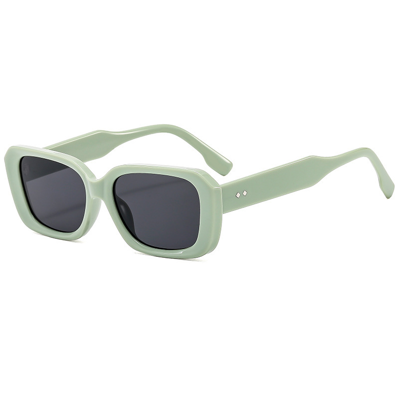Wholesale Vintage Square Sunglasses UV400 PC Frame Chic Eyewear - Everful