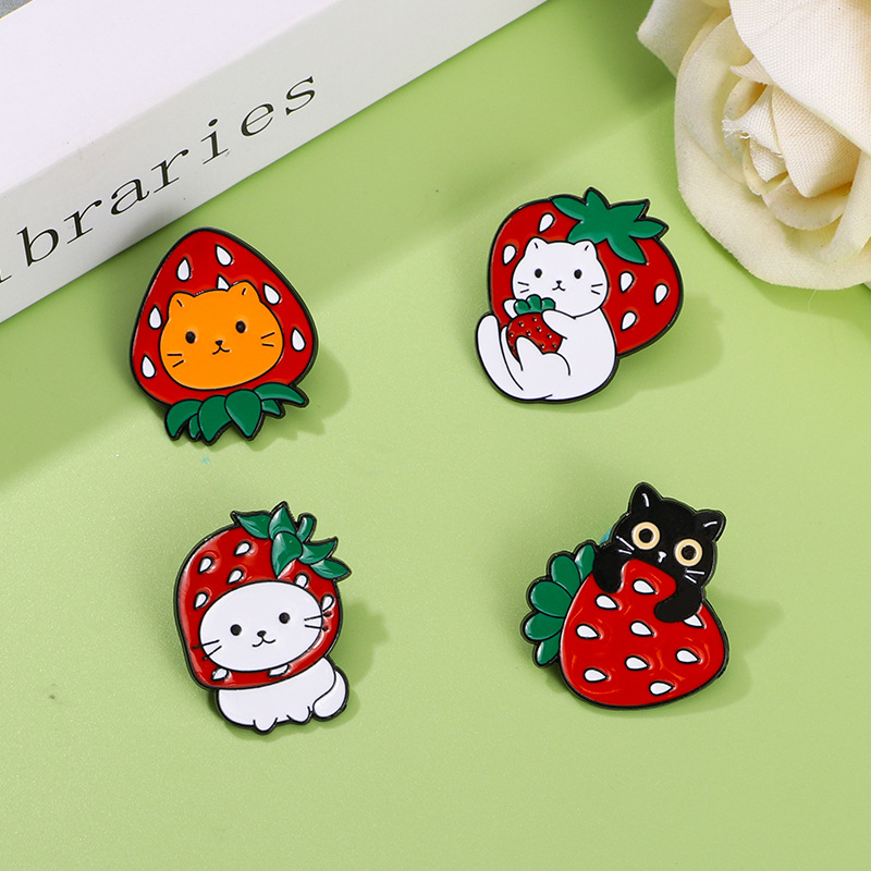Cute Cartoon Cat Strawberry Enamel Pin Set Alloy Drip Oil Brooch For Backpack Clothing Jacket Decoration Gift For Cat Lovers Women Kids