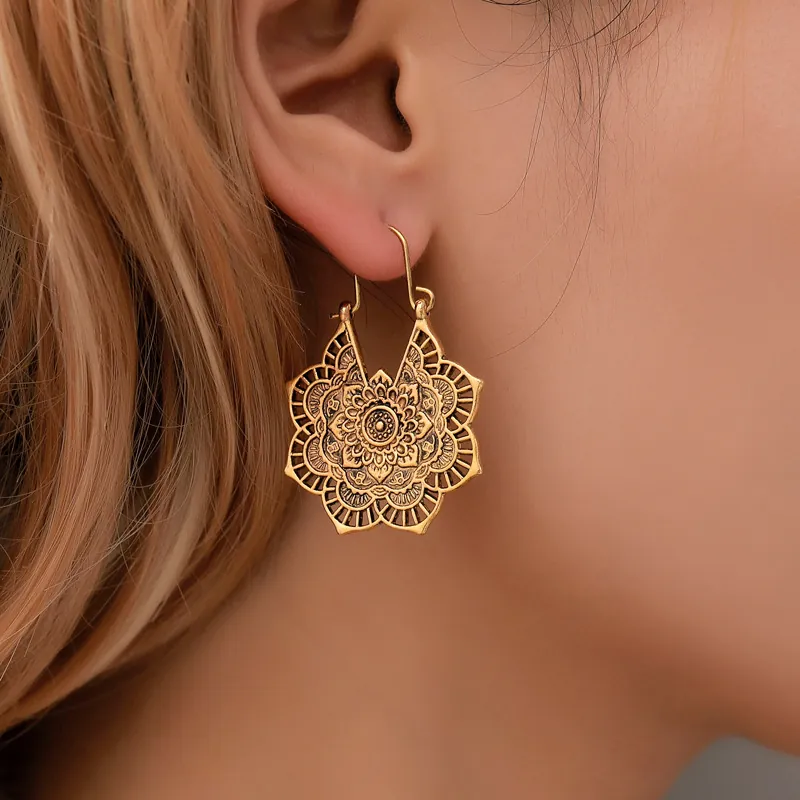 Boucles Doreilles Pendantes Bohèmes Ethniques Vintage Mandala Fleur Alliage Avec Tige En Acier Inoxydable Bijoux Femmes