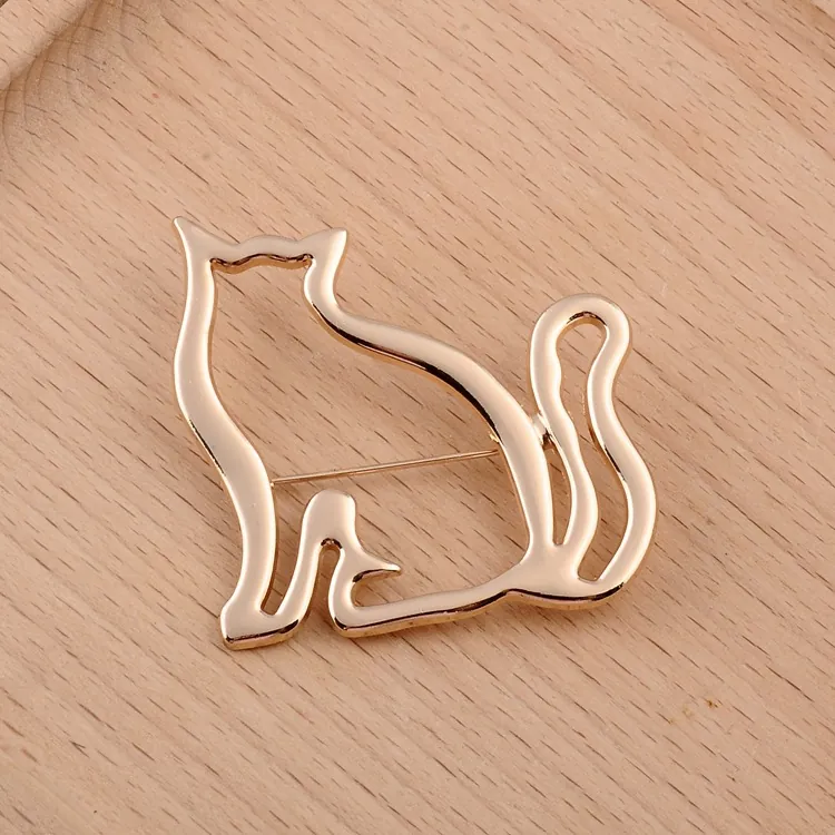 Cute Japanese Hollow Cat Brooch Fashion Gold Metal Animal Silhouette Pin For Women Clothes Decoration Accessories Jewelry