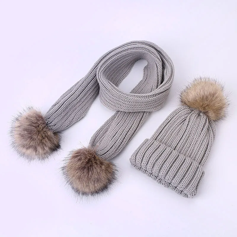 Bonnet Et Écharpe En Tricot Pour Enfants Avec Pompons En Fausse Fourrure Accessoire D'Hiver Chaud Pour Garçons Filles