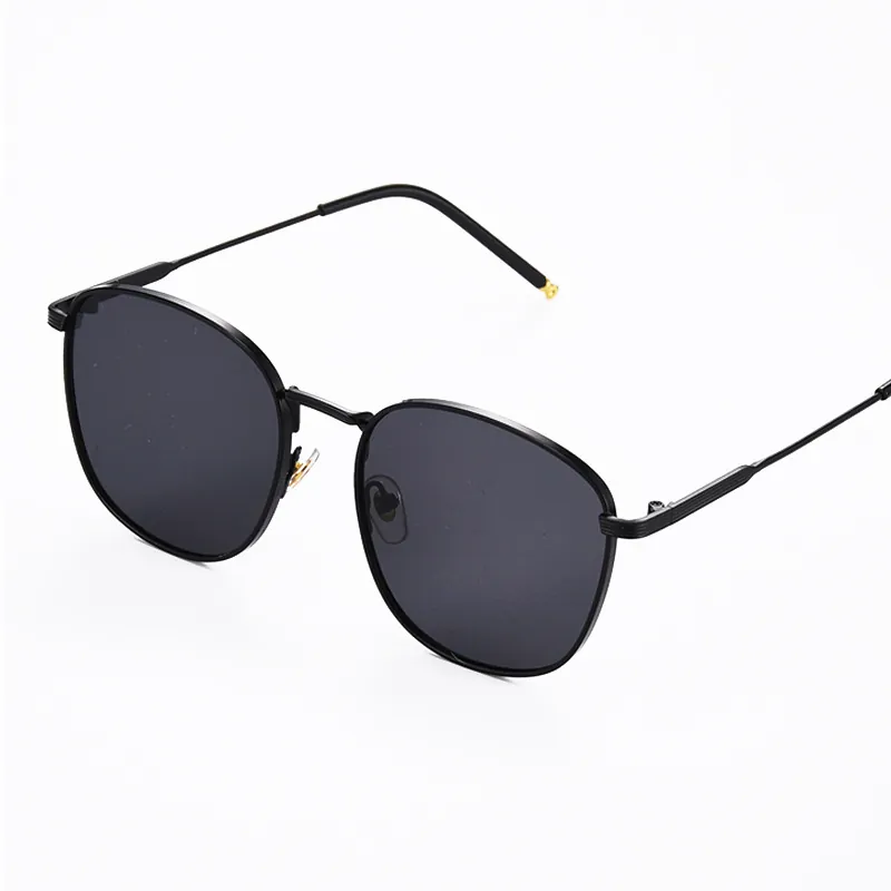 Fashion Square Sunglasses Retro Metal Frame UV400 Protection Trendy Eyewear For Men Women Outdoor