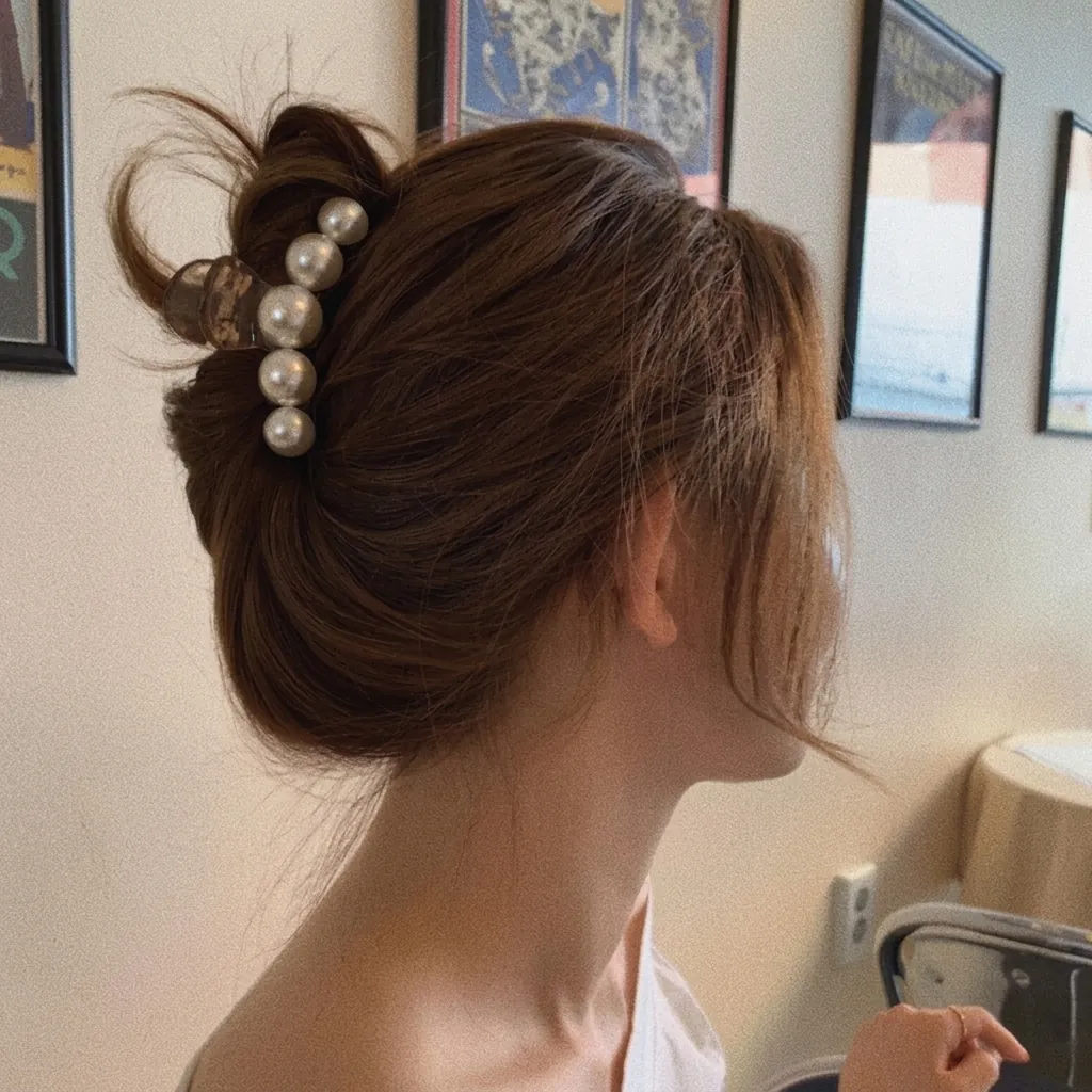 Elegant Artificial Pearl Hair Claw Clip Acrylic Transparent Resin Nonslip Hairpin Headwear Korean Style Accessories For Women