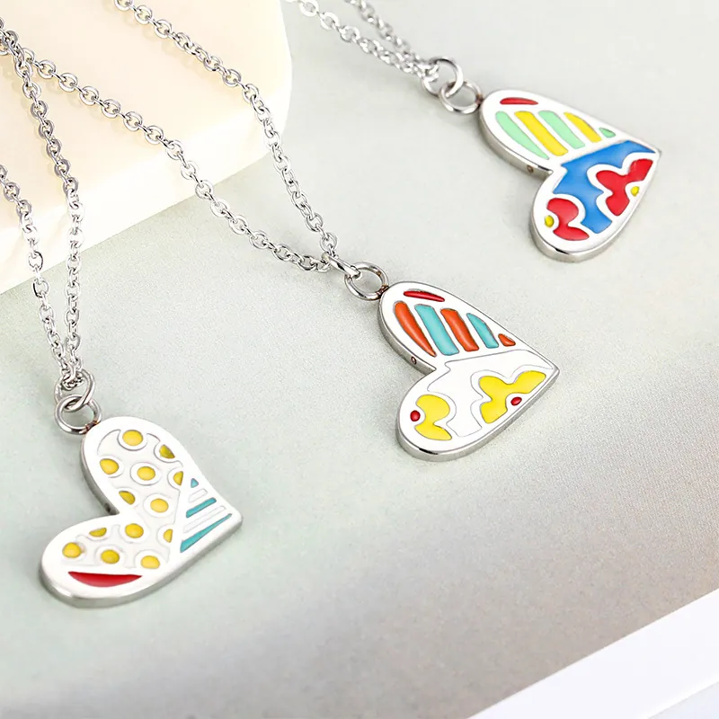 Collier Pendentif Cœur Émail Coloré Chaîne En Acier Inoxydable Motif Papillon Fleur Bijoux Mode Pour Femmes