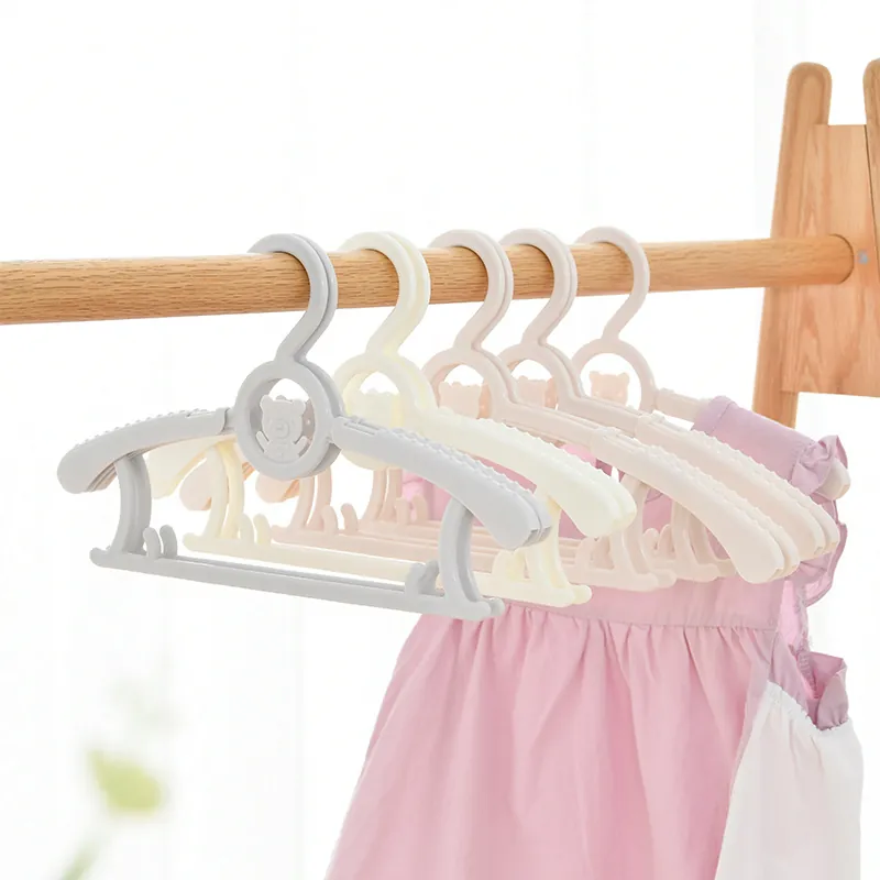 Adjustable Clothing Hangers Plastic Non Slip Space Saving Baby And Kids Laundry Wardrobe Organization Cartoon Bear Bow Design